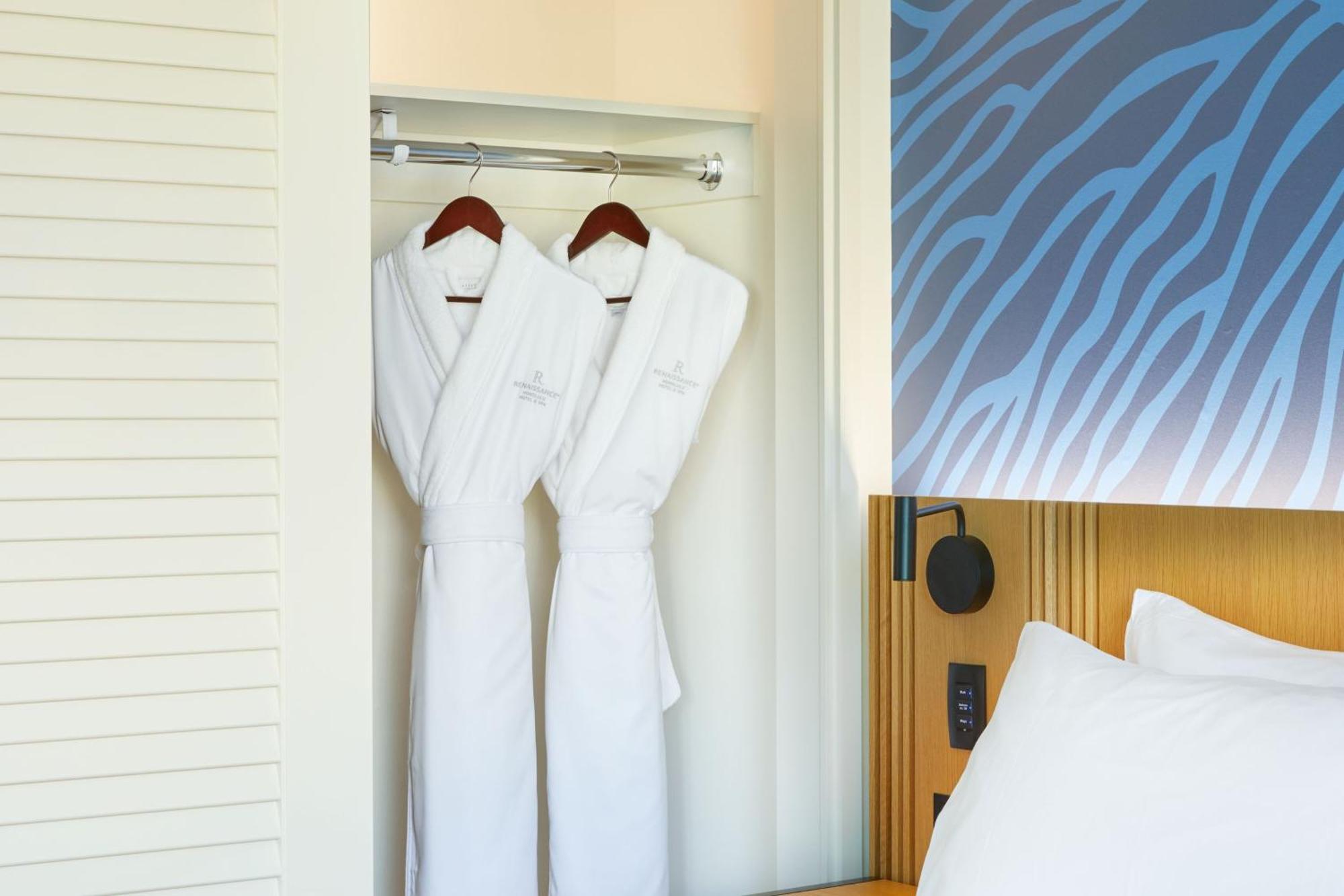 Renaissance Honolulu Hotel & Spa Bagian luar foto